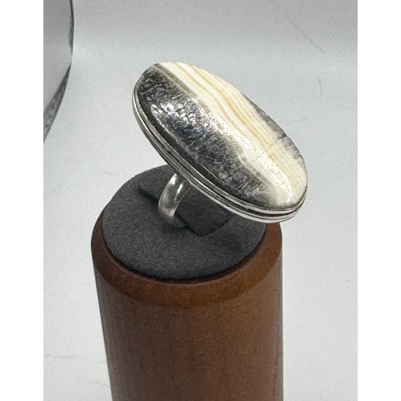 Natural Zebra Lace Calcite Gemstone Ring .925 Stone Ring Sz 8 - 11.43 Grams - Picture 4 of 4